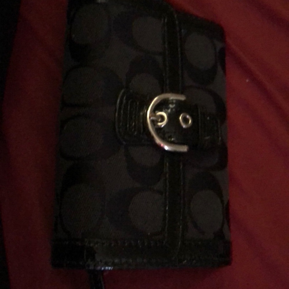 Black coach wallet used maybe 5 Times